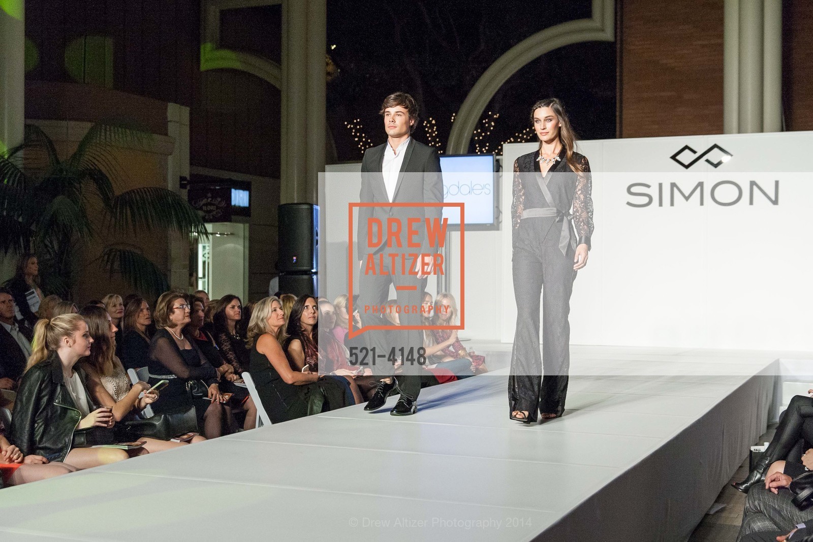 Fashion Show, Runway & Cocktail Partnership with VOGUE, US, October 31st, 2014, Photo #521-4148 Fashion Show, Photo #521-4148