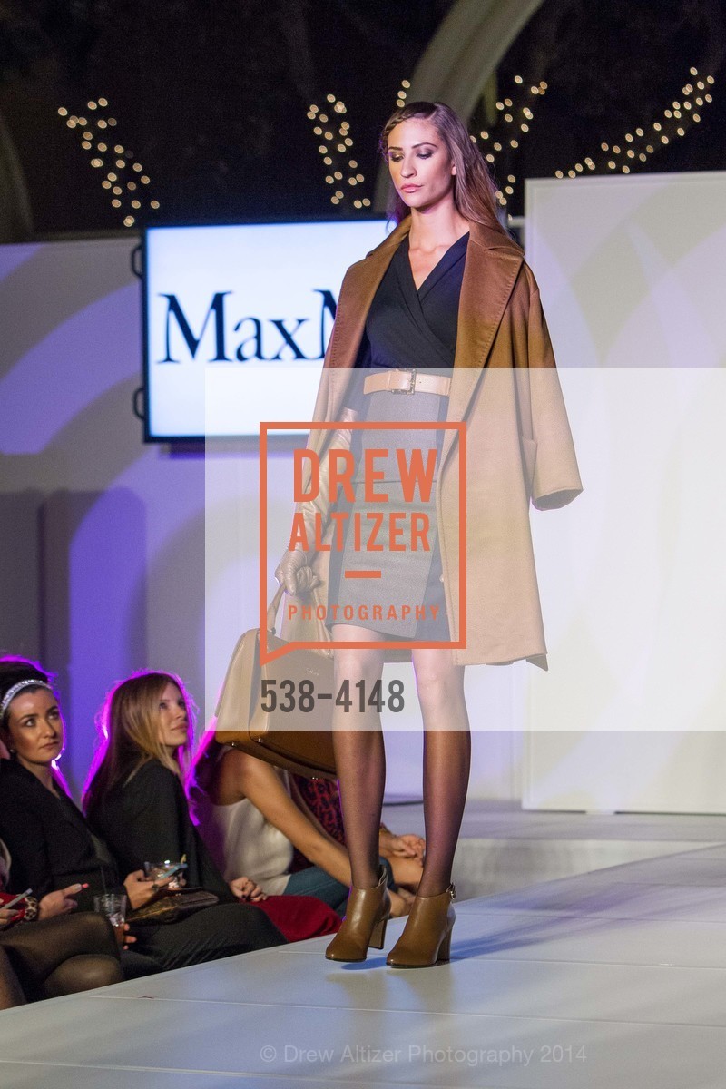 Fashion Show, Runway & Cocktail Partnership with VOGUE, US, October 31st, 2014, Photo #538-4148 Fashion Show, Photo #538-4148