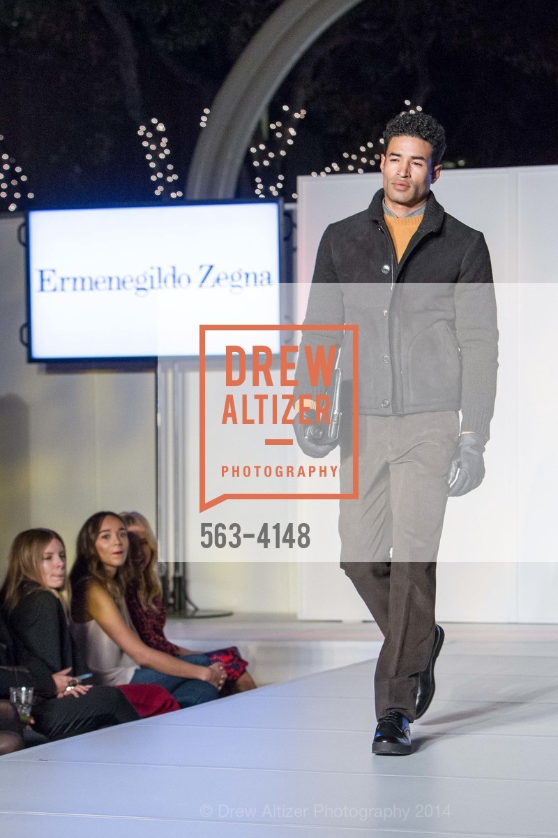 Fashion Show, Runway & Cocktail Partnership with VOGUE, US, October 31st, 2014, Photo #563-4148 Fashion Show, Photo #563-4148