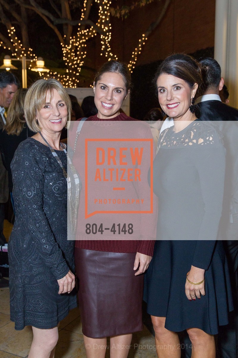 Julie Kelly, Jenny Murray, Carissa Ashman, Runway & Cocktail Partnership with VOGUE, US, October 31st, 2014, Photo #804-4148 Julie Kelly, Jenny Murray, Carissa Ashman, Photo #804-4148