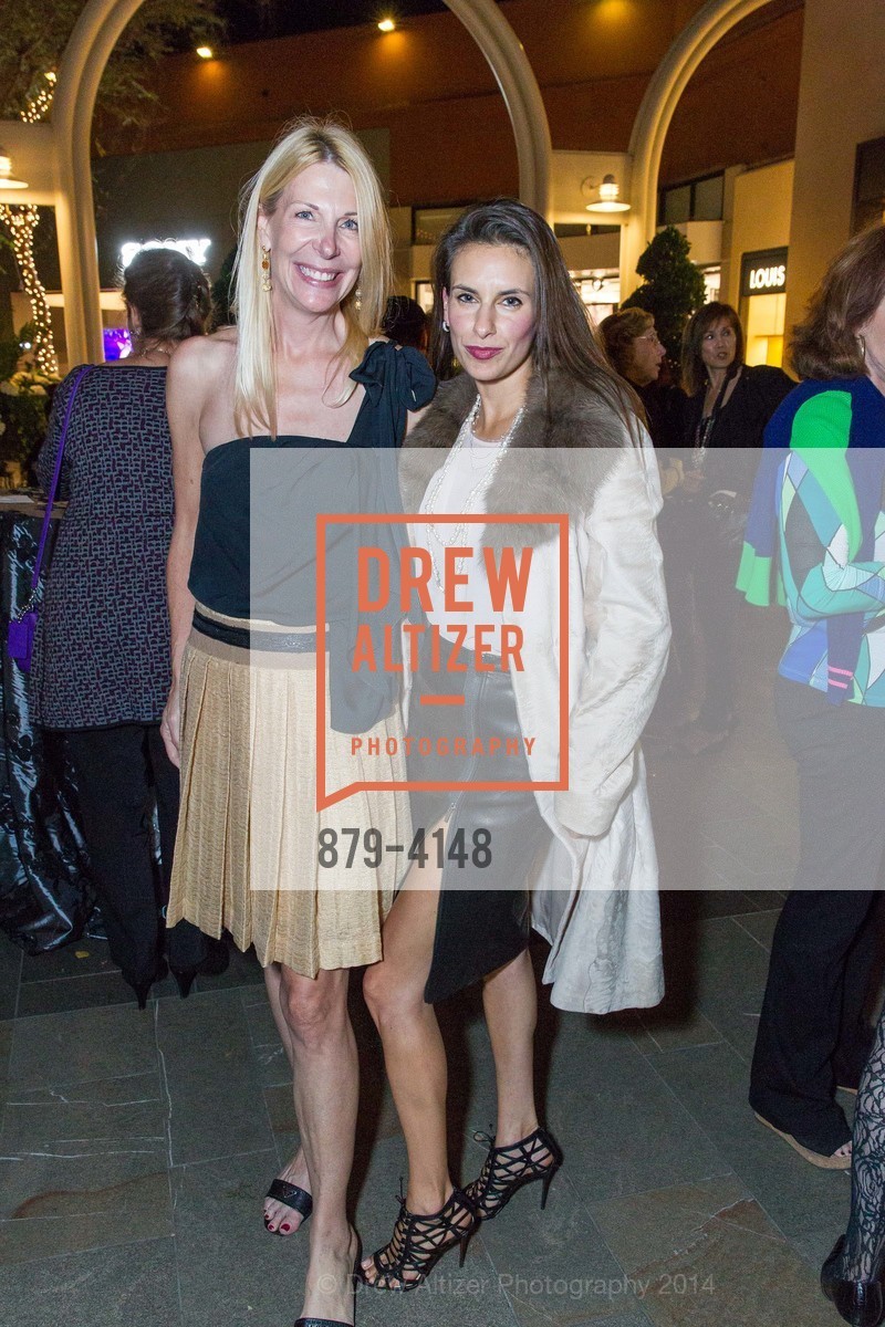 Catherine Larsen, Patricia Dassios, Runway & Cocktail Partnership with VOGUE, US, October 31st, 2014, Photo #879-4148 Catherine Larsen, Patricia Dassios, Photo #879-4148