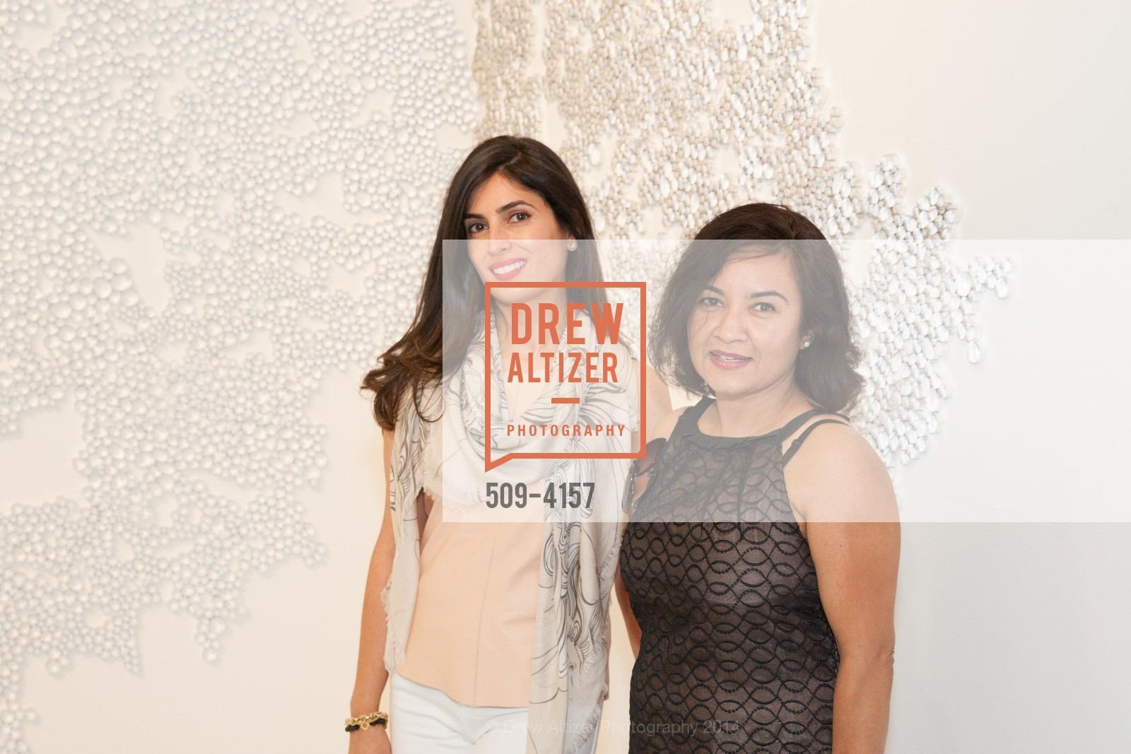 Kate Matin, Swati Acharya, PACE GALLERY, Menlo Park Presents Tara Donovan's Exhibit, US, May 21st, 2014, Photo #509-4157 Kate Matin, Swati Acharya, Photo #509-4157