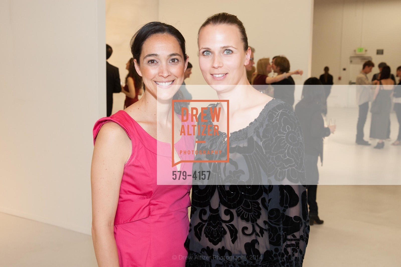Melissa Miranda, Karina Sobieski, PACE GALLERY, Menlo Park Presents Tara Donovan's Exhibit, US, May 21st, 2014, Photo #579-4157 Melissa Miranda, Karina Sobieski, Photo #579-4157