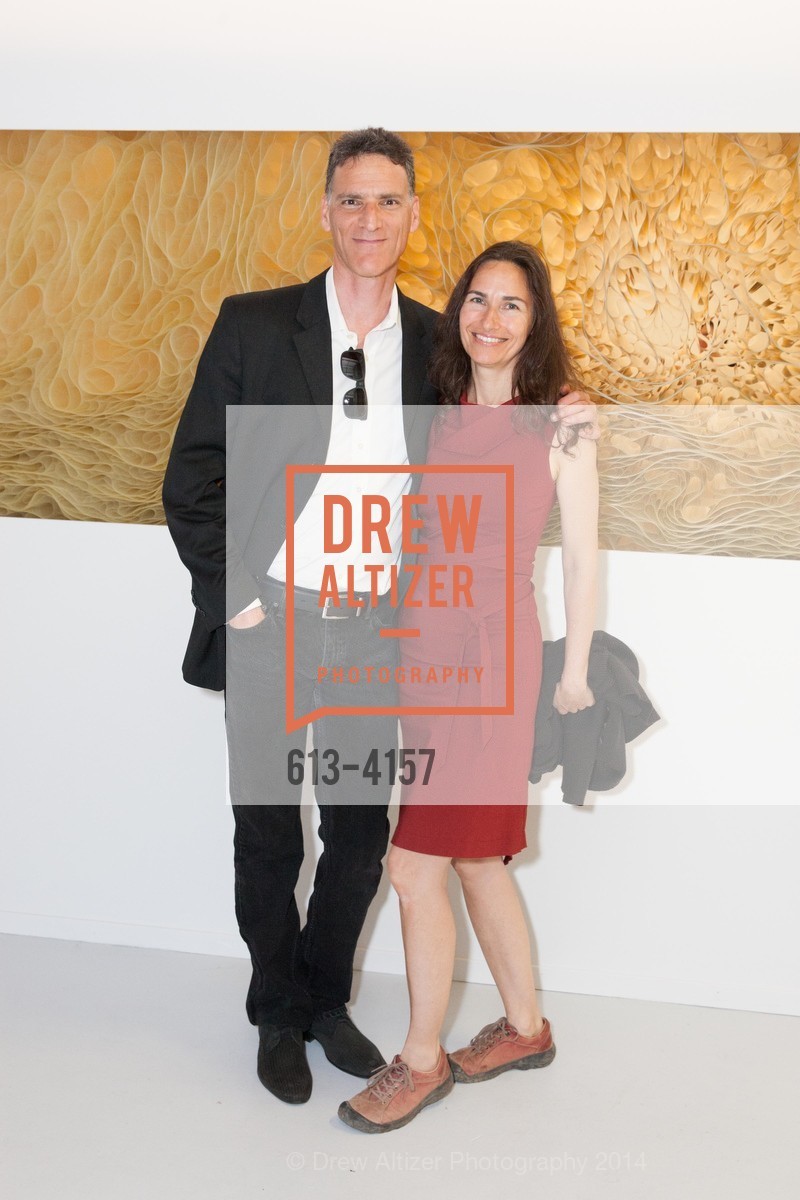 Robert Ellis, Mary Muszynski, PACE GALLERY, Menlo Park Presents Tara Donovan's Exhibit, US, May 21st, 2014, Photo #613-4157 Robert Ellis, Mary Muszynski, Photo #613-4157