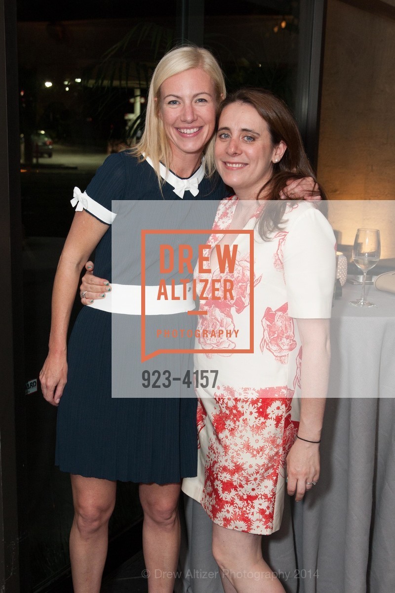 Elizabeth Sullivan, Aimee Drummy, PACE GALLERY, Menlo Park Presents Tara Donovan's Exhibit, US, May 21st, 2014, Photo #923-4157 Elizabeth Sullivan, Aimee Drummy, Photo #923-4157