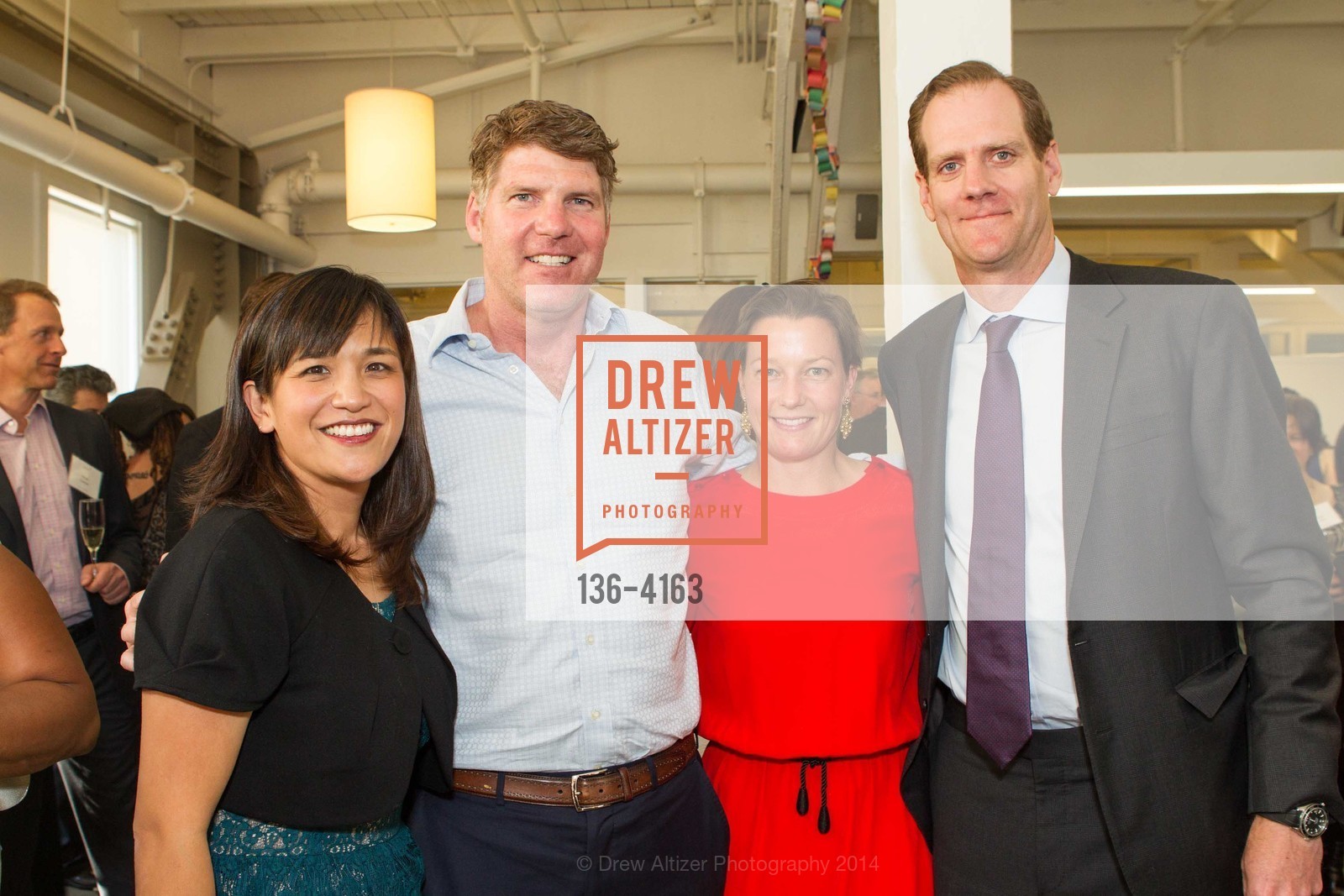 Nonoko Sato, Butch Haze, Eileen Sheldon, Christopher Sheldon, 6th Annual SMART GOES TO COLLEGE Dinner, US, May 1st, 2014, Photo #136-4163 Nonoko Sato, Butch Haze, Eileen Sheldon, Christopher Sheldon, Photo #136-4163