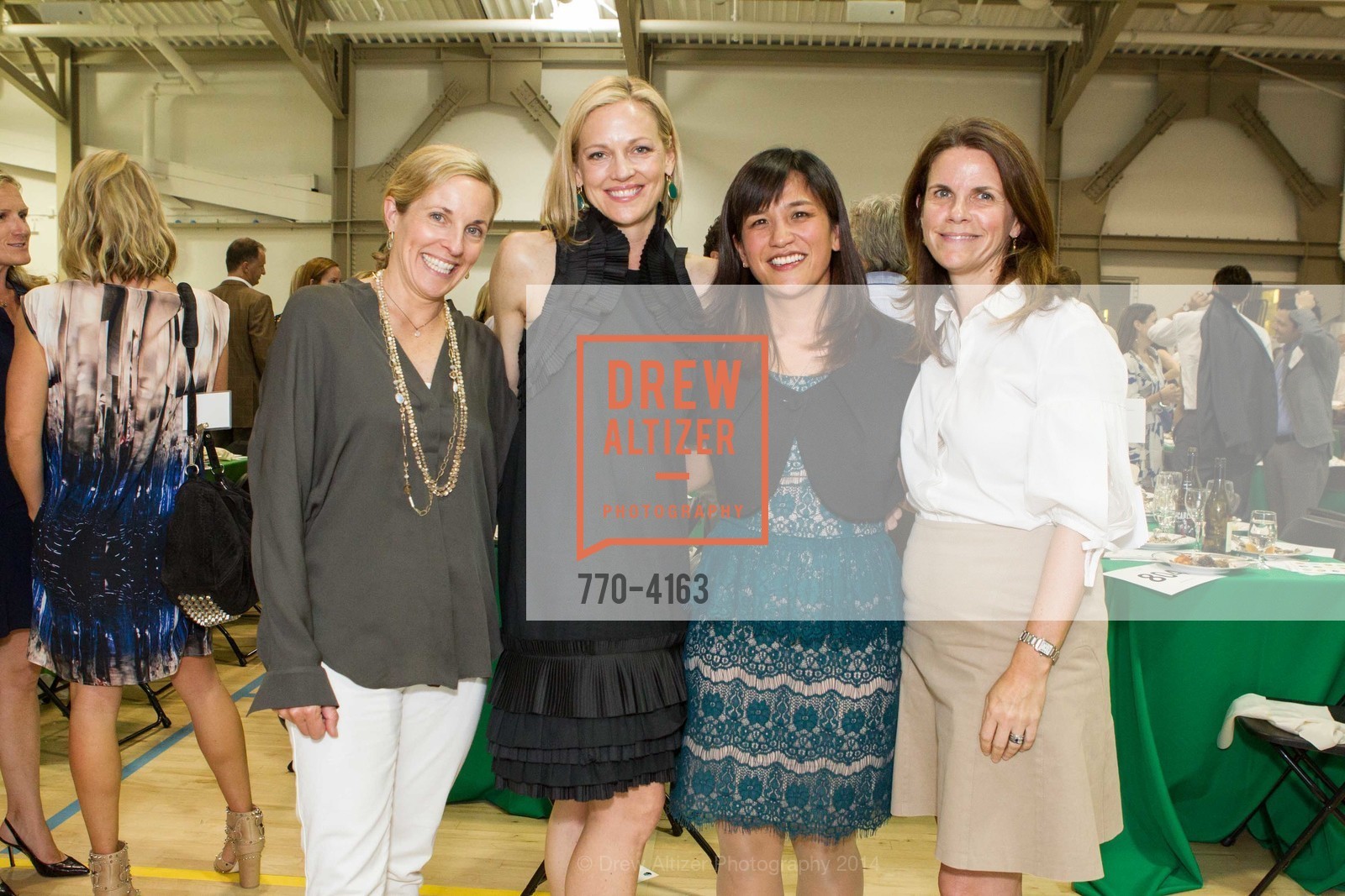 Alison Faber, Maja Lithander Smith, Nonoko Sato, Alex Hoffner, 6th Annual SMART GOES TO COLLEGE Dinner, US, May 1st, 2014, Photo #770-4163 Alison Faber, Maja Lithander Smith, Nonoko Sato, Alex Hoffner, Photo #770-4163