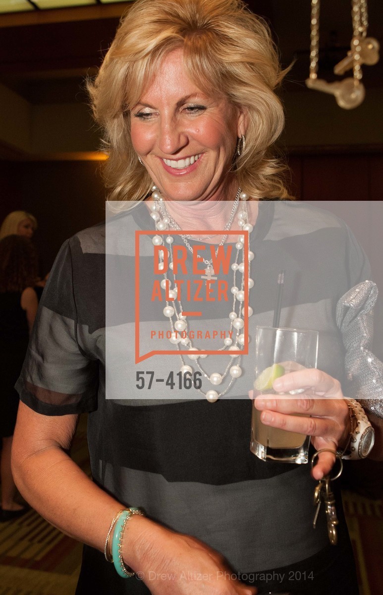 LInda Garaventa Colvin, LEVI'S "Key to the Stadium" Collection by JENNIFER MONTANA DESIGNS, US, August 21st, 2014, Photo #57-4166 LInda Garaventa Colvin, Photo #57-4166