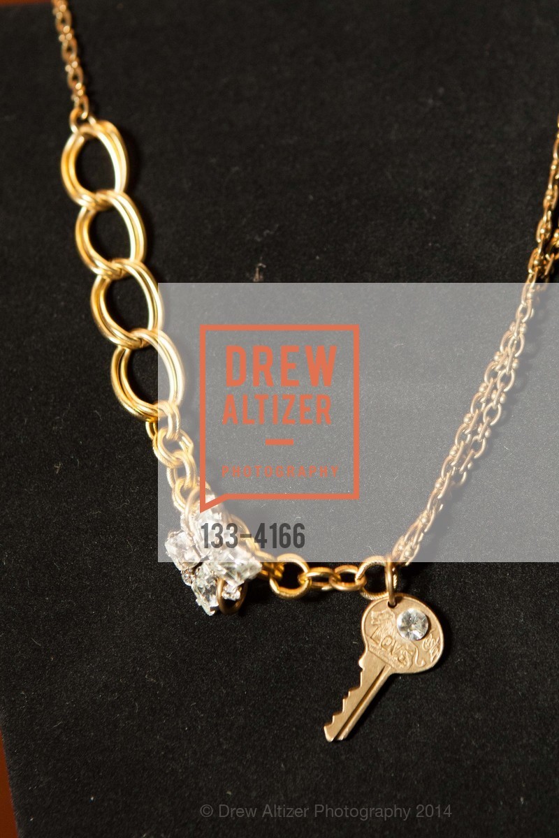 LEVI'S "Key to the Stadium" Collection by JENNIFER MONTANA DESIGNS, US, August 21st, 2014, Photo #133-4166 Photo #133-4166