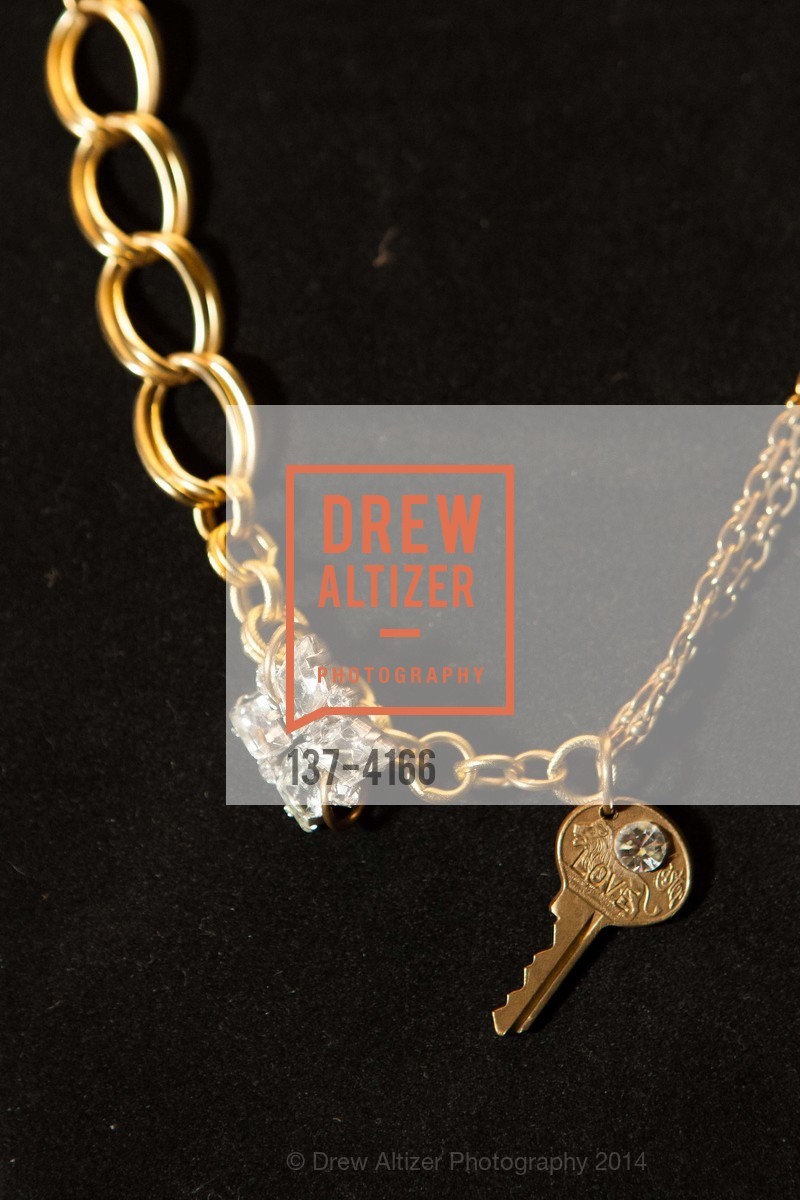 LEVI'S "Key to the Stadium" Collection by JENNIFER MONTANA DESIGNS, US, August 21st, 2014, Photo #137-4166 Photo #137-4166