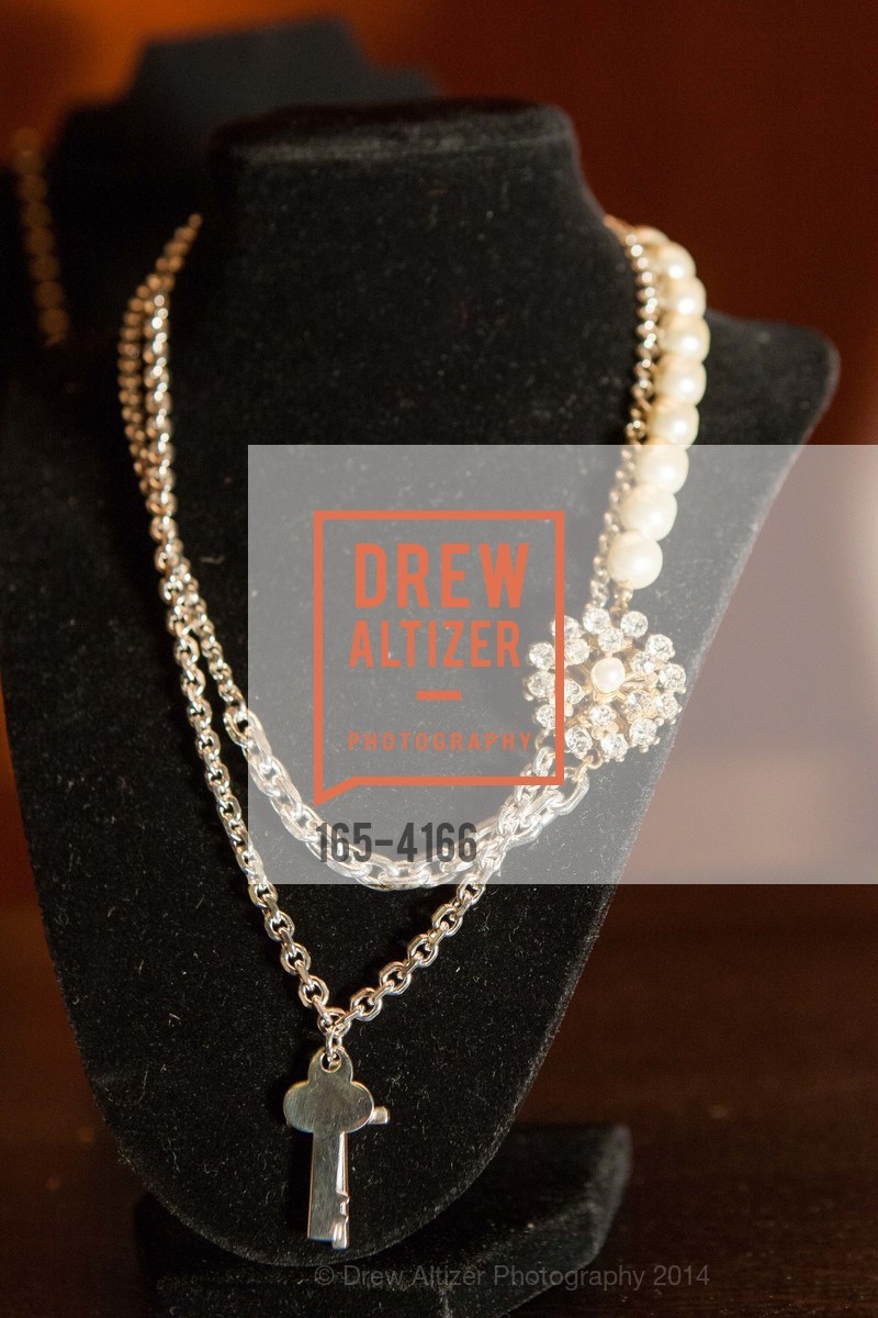 LEVI'S "Key to the Stadium" Collection by JENNIFER MONTANA DESIGNS, US, August 21st, 2014, Photo #165-4166 Photo #165-4166