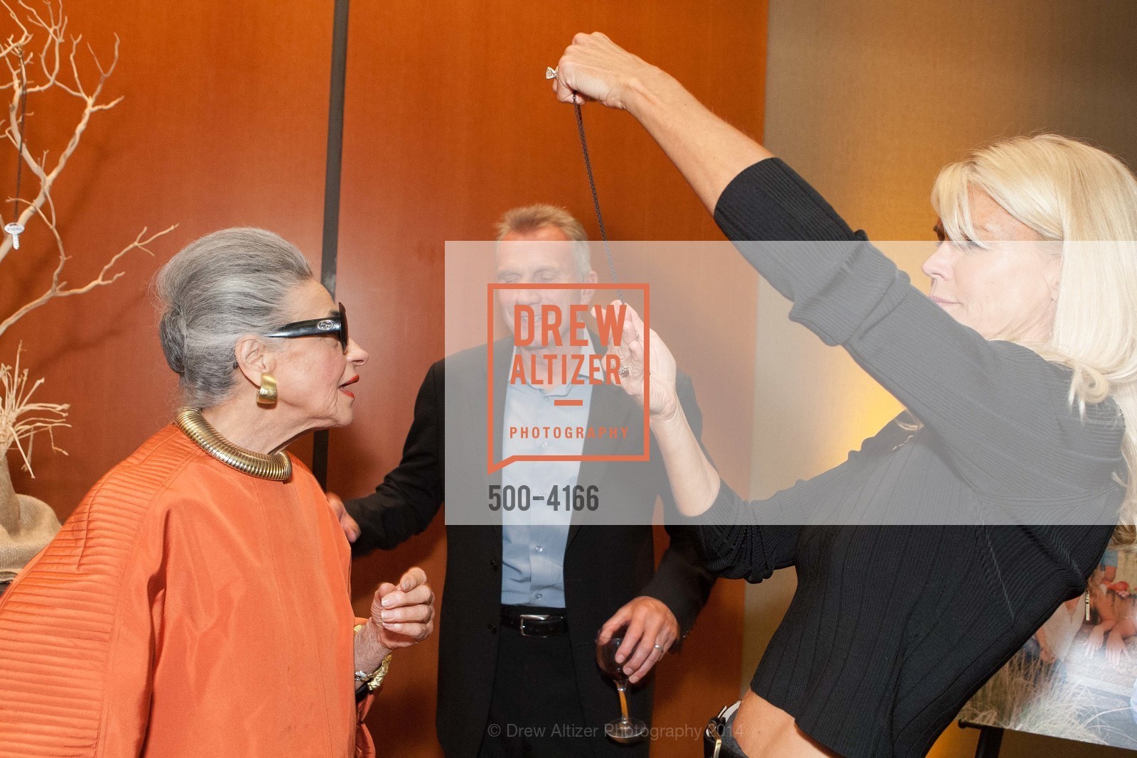 Joy Venturini Bianchi, Joe Montana, Jennifer Montana, LEVI'S "Key to the Stadium" Collection by JENNIFER MONTANA DESIGNS, US, August 21st, 2014, Photo #500-4166 Joy Venturini Bianchi, Joe Montana, Jennifer Montana, Photo #500-4166