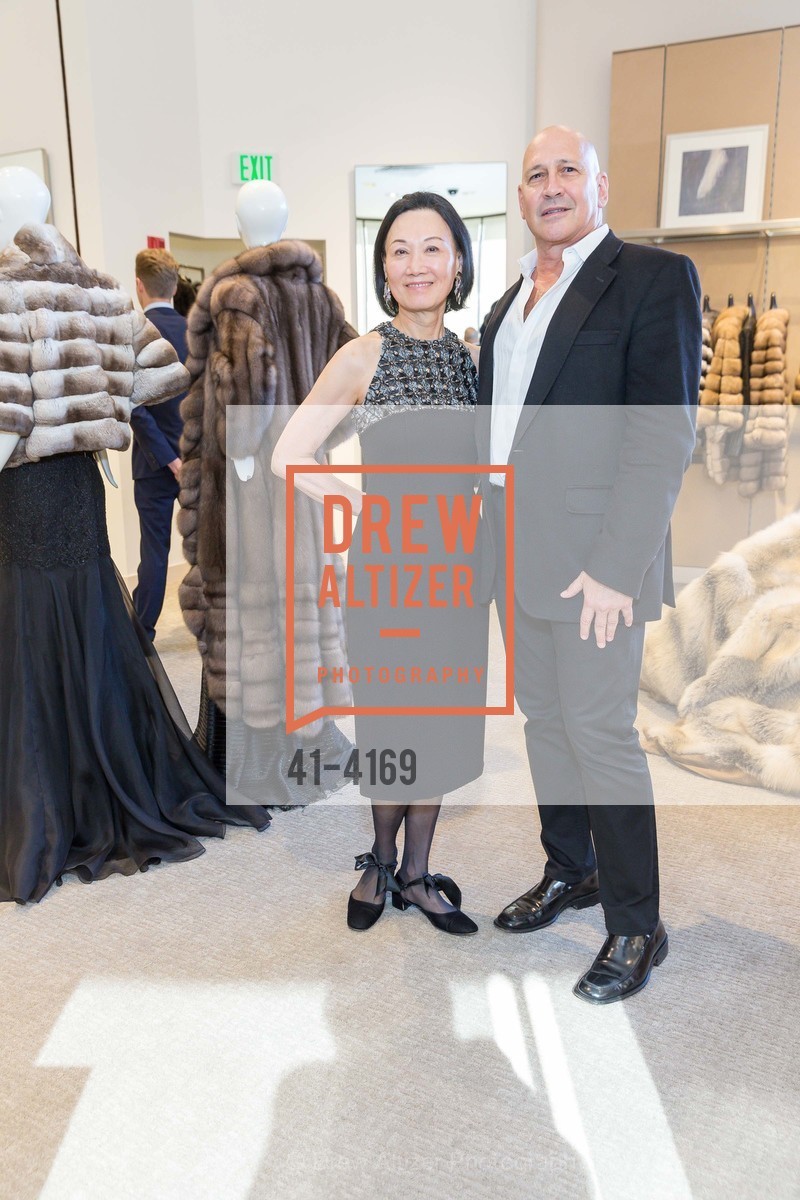 Iris Chan, Carmen Marc Valvo, Photo #41-4169