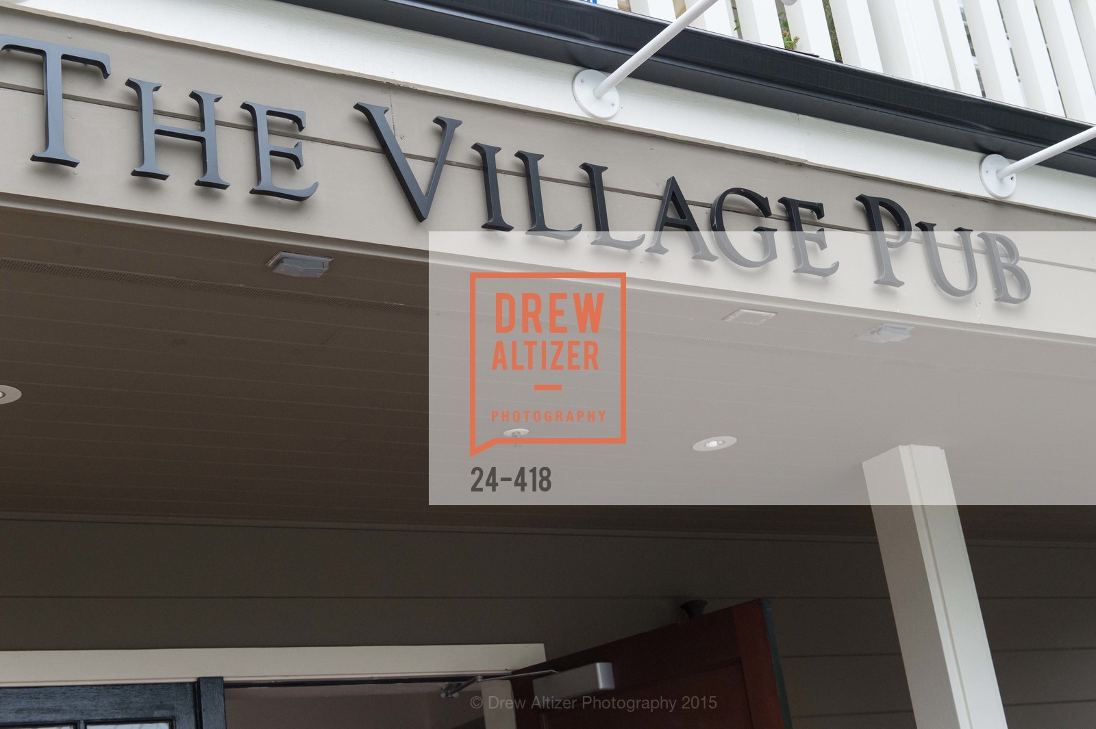 Atmosphere, Artsy and Sotheby's Village Pub Dinner, Village Pub, October 27th, 2015,Drew Altizer, Drew Altizer Photography, full-service event agency, private events, San Francisco photographer, photographer California