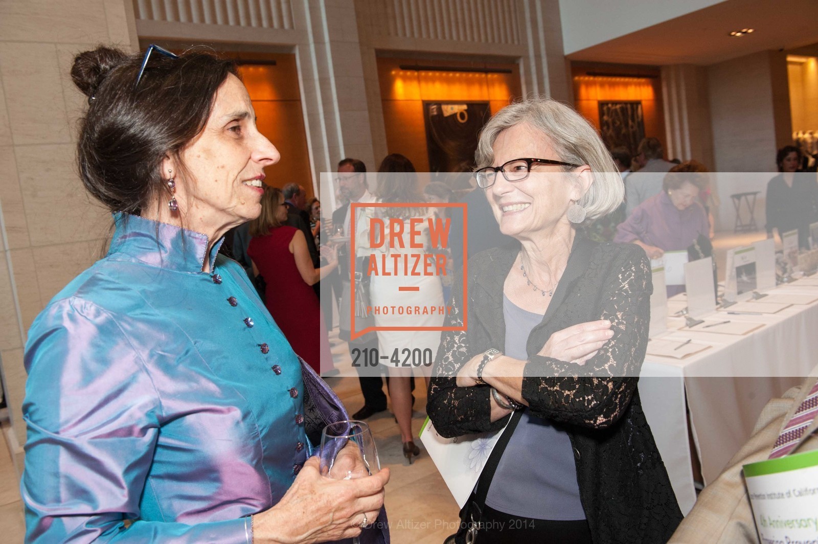 Sally Glaser, Enid Satariano, Cancer Prevention Institute of California 40th anniversary Pioneering Prevention, US, June 26th, 2014, Photo #210-4200 Sally Glaser, Enid Satariano, Photo #210-4200