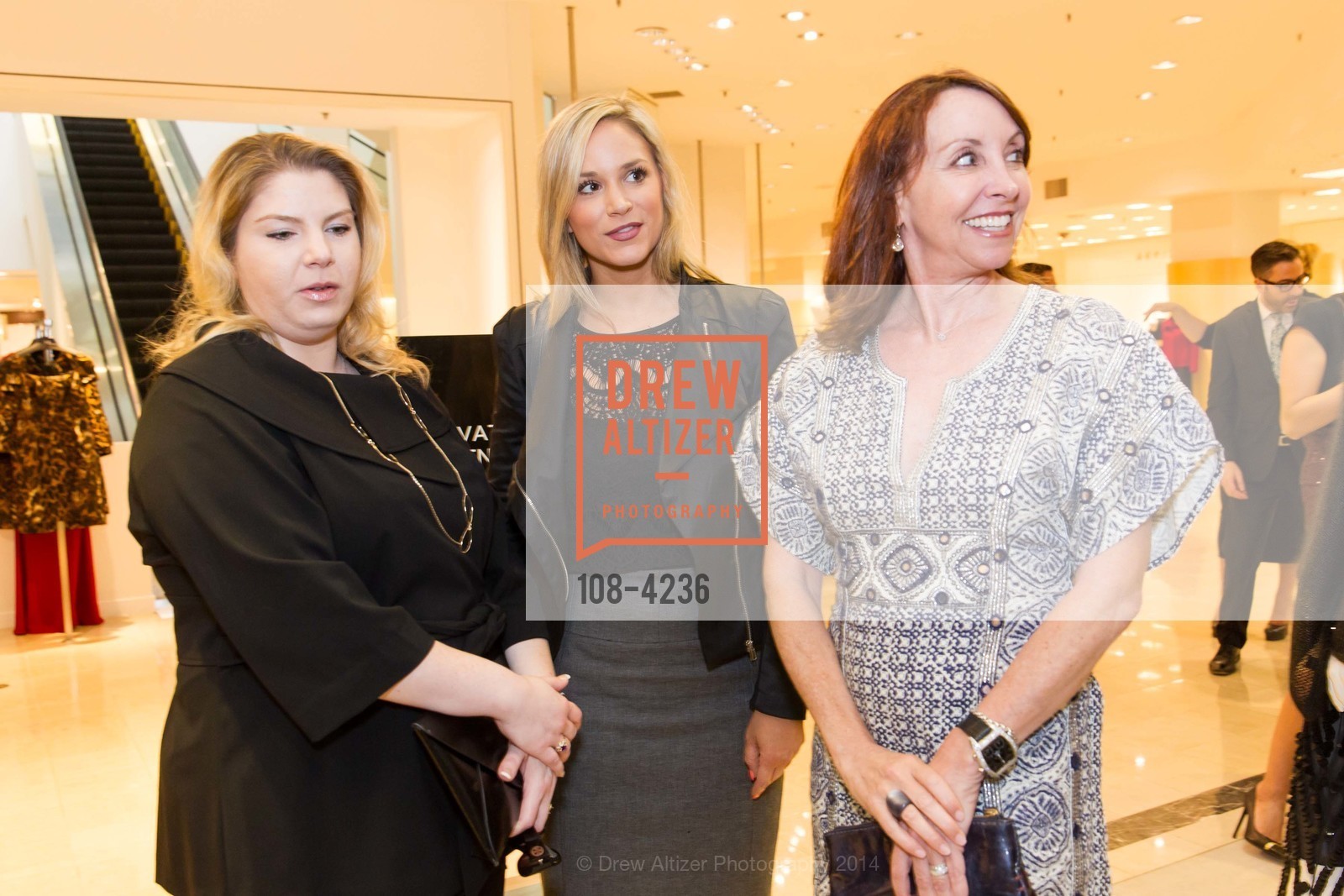 Liz Glazener, Lisa Miller, SAKS FIFTH AVENUE Celebrates Donna Karan's Women Who Inspire, US, September 19th, 2014, Photo #108-4236 Liz Glazener, Lisa Miller, Photo #108-4236