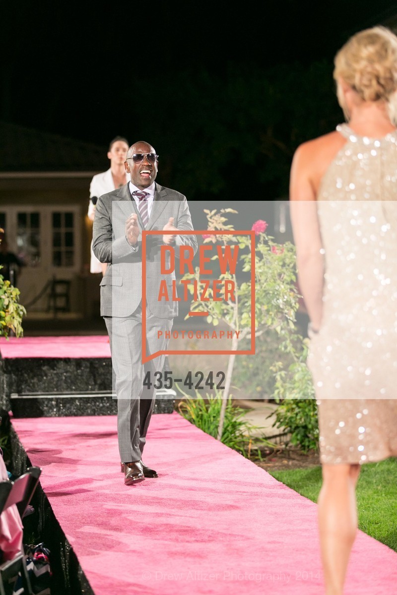 Marcus McCalister, Cocktails & Couture - old, US, August 27th, 2014, Photo #435-4242 Marcus McCalister, Photo #435-4242