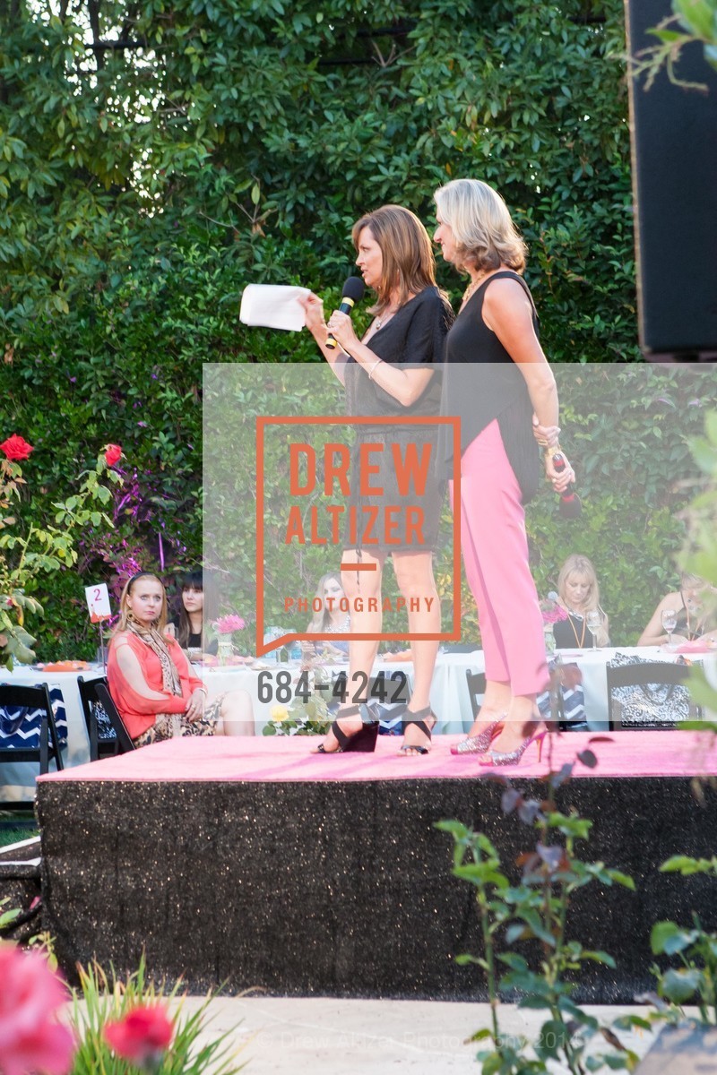 Bella Babot, Jennifer Bressie, Cocktails & Couture - old, US, August 27th, 2014, Photo #684-4242 Bella Babot, Jennifer Bressie, Photo #684-4242