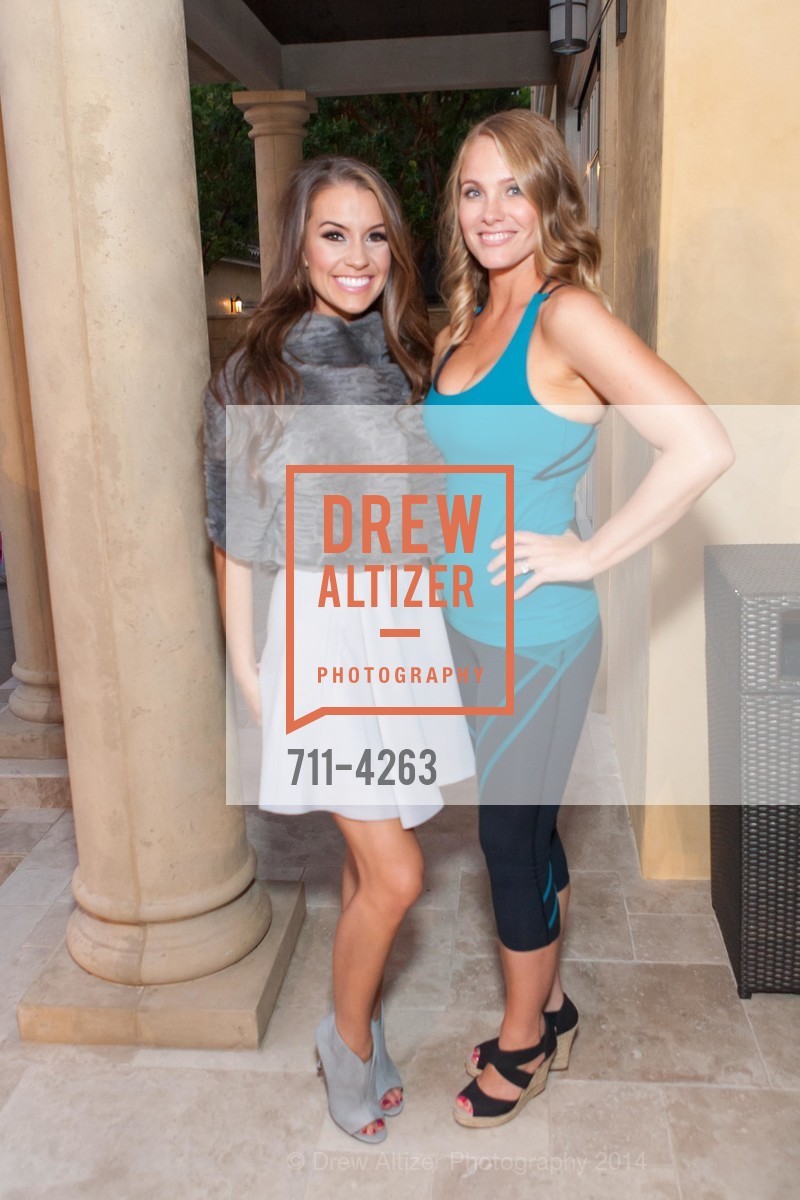 Leanne Massey, Danielle York, Cocktails & Couture - old, US, August 27th, 2014, Photo #711-4263 Leanne Massey, Danielle York, Photo #711-4263