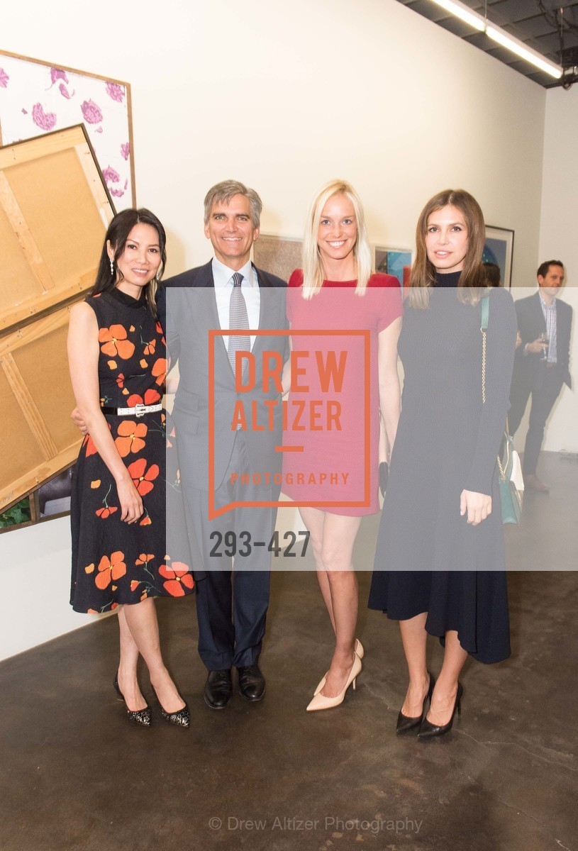Wendi Murdoch, Tad Smith, Lucy Paige, Dasha Zhukova, Artsy and Sotheby's Dinner at Fused, Fused. Fused, Photo #293-427 Wendi Murdoch, Tad Smith, Lucy Paige, Dasha Zhukova, Photo #293-427