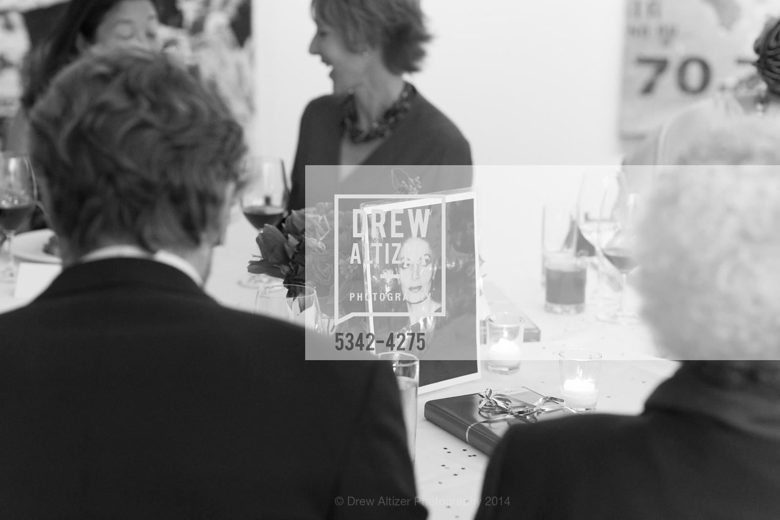 Atmosphere, Dinner In Honor of DIANE VON FURSTENBERG, US, November 21st, 2014, Photo #5342-4275 Atmosphere, Photo #5342-4275