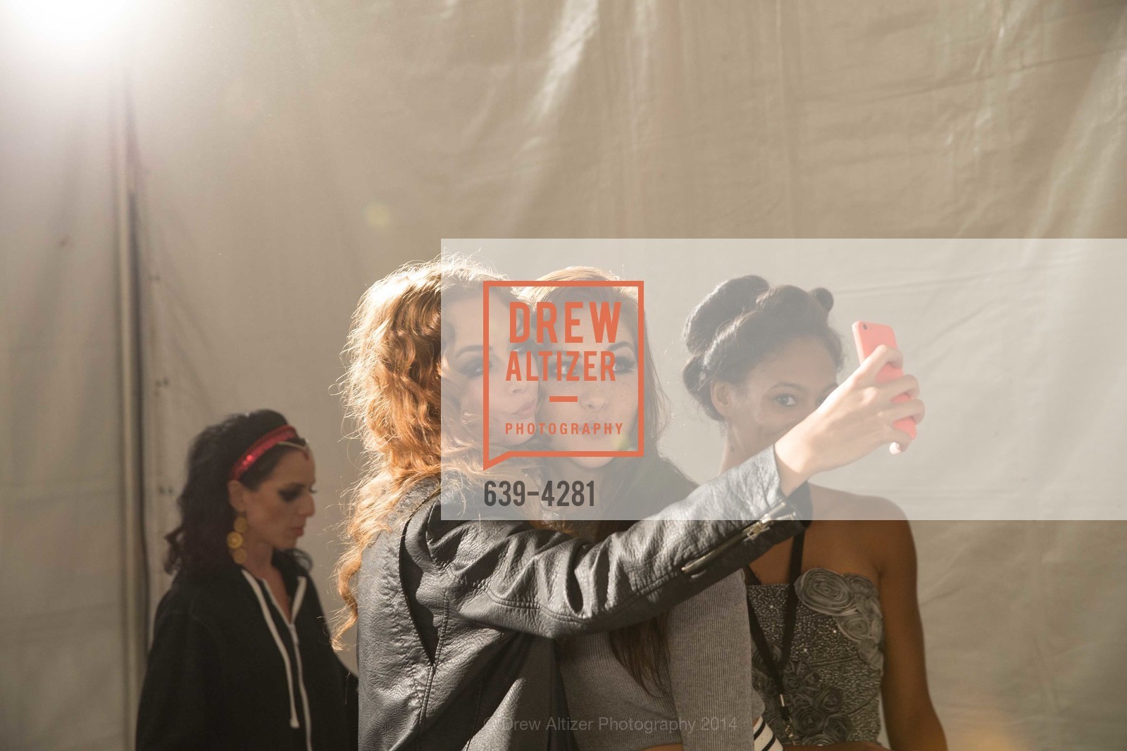 Backstage, Third Annual HOTBED BENEFIT Hosted by the DREVER Family, US, August 23rd, 2014, Photo #639-4281 Backstage, Photo #639-4281