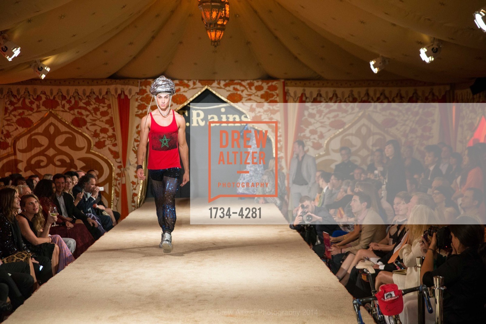 Runway, Third Annual HOTBED BENEFIT Hosted by the DREVER Family, US, August 23rd, 2014, Photo #1734-4281 Runway, Photo #1734-4281