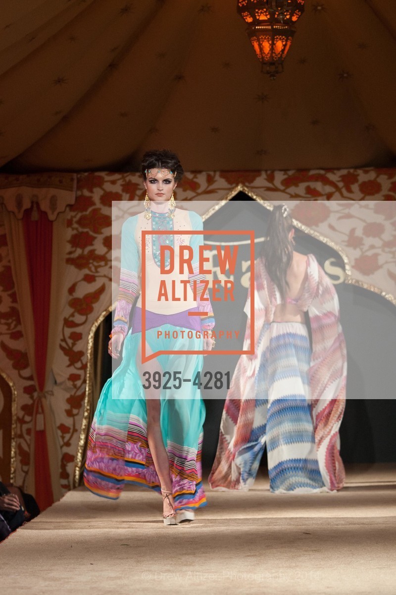 Runway, Third Annual HOTBED BENEFIT Hosted by the DREVER Family, US, August 23rd, 2014, Photo #3925-4281 Runway, Photo #3925-4281