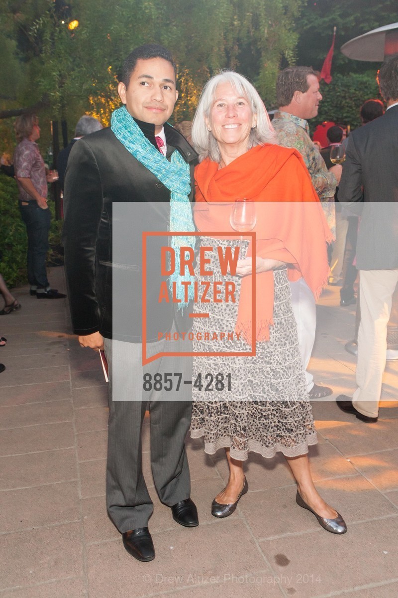 Saul Pena Sandy Donnell, Third Annual HOTBED BENEFIT Hosted by the DREVER Family, US, August 23rd, 2014, Photo #8857-4281 Saul Pena Sandy Donnell, Photo #8857-4281