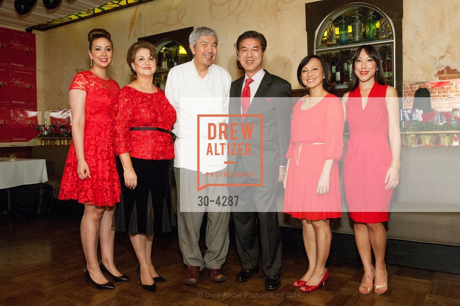 Melanie Tanphanich, Carmen Tanphanich, Johnny Tanphanich, Paul Tanphanich, Vasana Tanphanich, Alisa Tanphanich, l'affair rouge, US, November 21st, 2014, Photo #30-4287 Melanie Tanphanich, Carmen Tanphanich, Johnny Tanphanich, Paul Tanphanich, Vasana Tanphanich, Alisa Tanphanich, Photo #30-4287