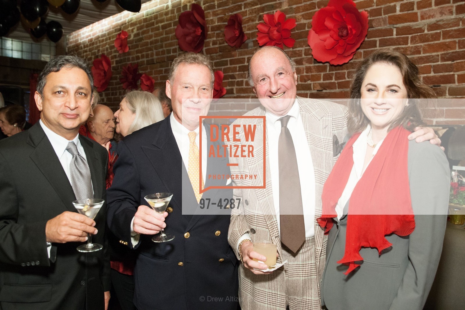Richard Hodgkins, Haig Harris, Lisa Harris, l'affair rouge, US, November 21st, 2014, Photo #97-4287 Richard Hodgkins, Haig Harris, Lisa Harris, Photo #97-4287