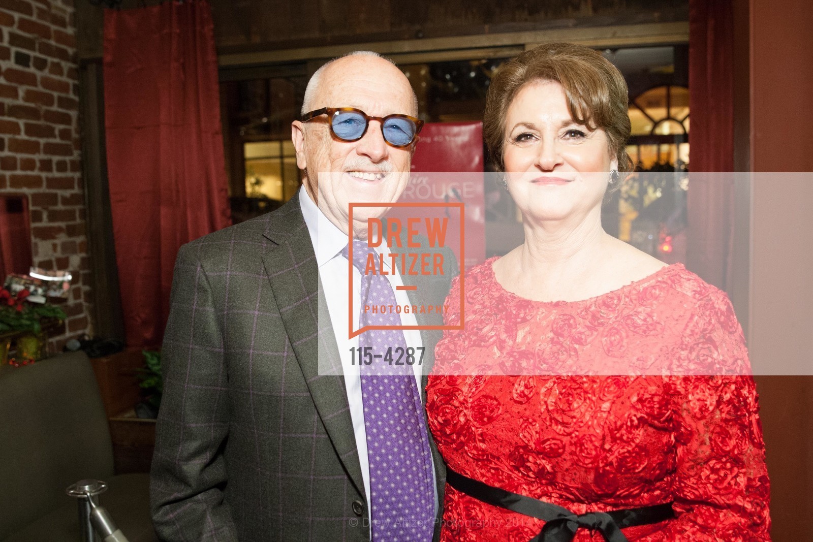 Wilkes Bashford, Carmen Tanphanich, l'affair rouge, US, November 21st, 2014, Photo #115-4287 Wilkes Bashford, Carmen Tanphanich, Photo #115-4287