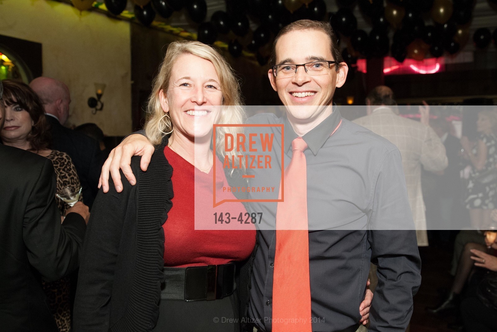Heather Groninger, Marty Brenner, l'affair rouge, US, November 21st, 2014, Photo #143-4287 Heather Groninger, Marty Brenner, Photo #143-4287
