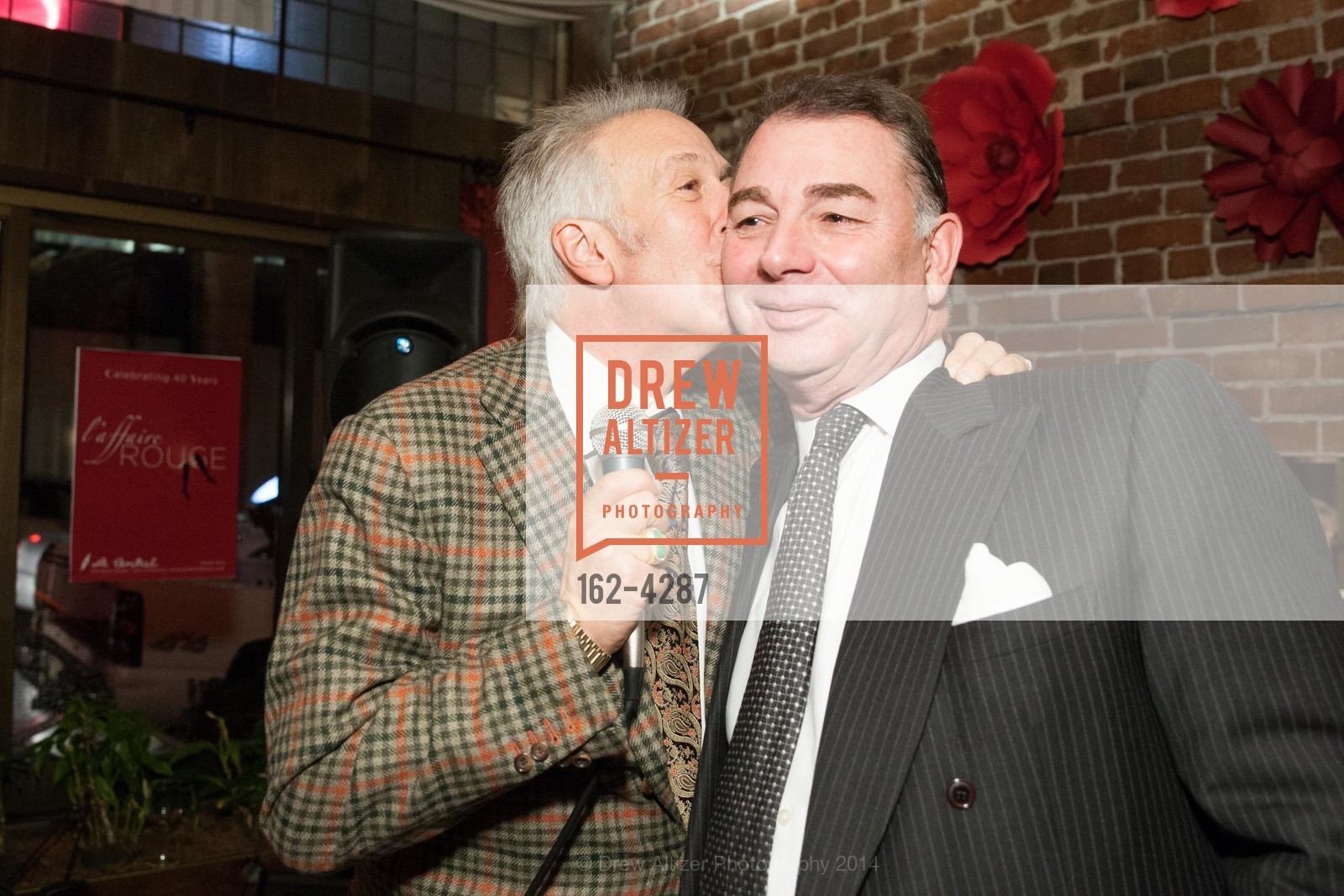 Bud E. Love, Marc Corsi, l'affair rouge, US, November 21st, 2014, Photo #162-4287 Bud E. Love, Marc Corsi, Photo #162-4287