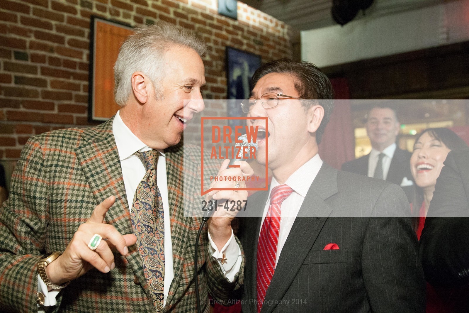 Bud E. Love, Paul Tanphanich, l'affair rouge, US, November 21st, 2014, Photo #231-4287 Bud E. Love, Paul Tanphanich, Photo #231-4287