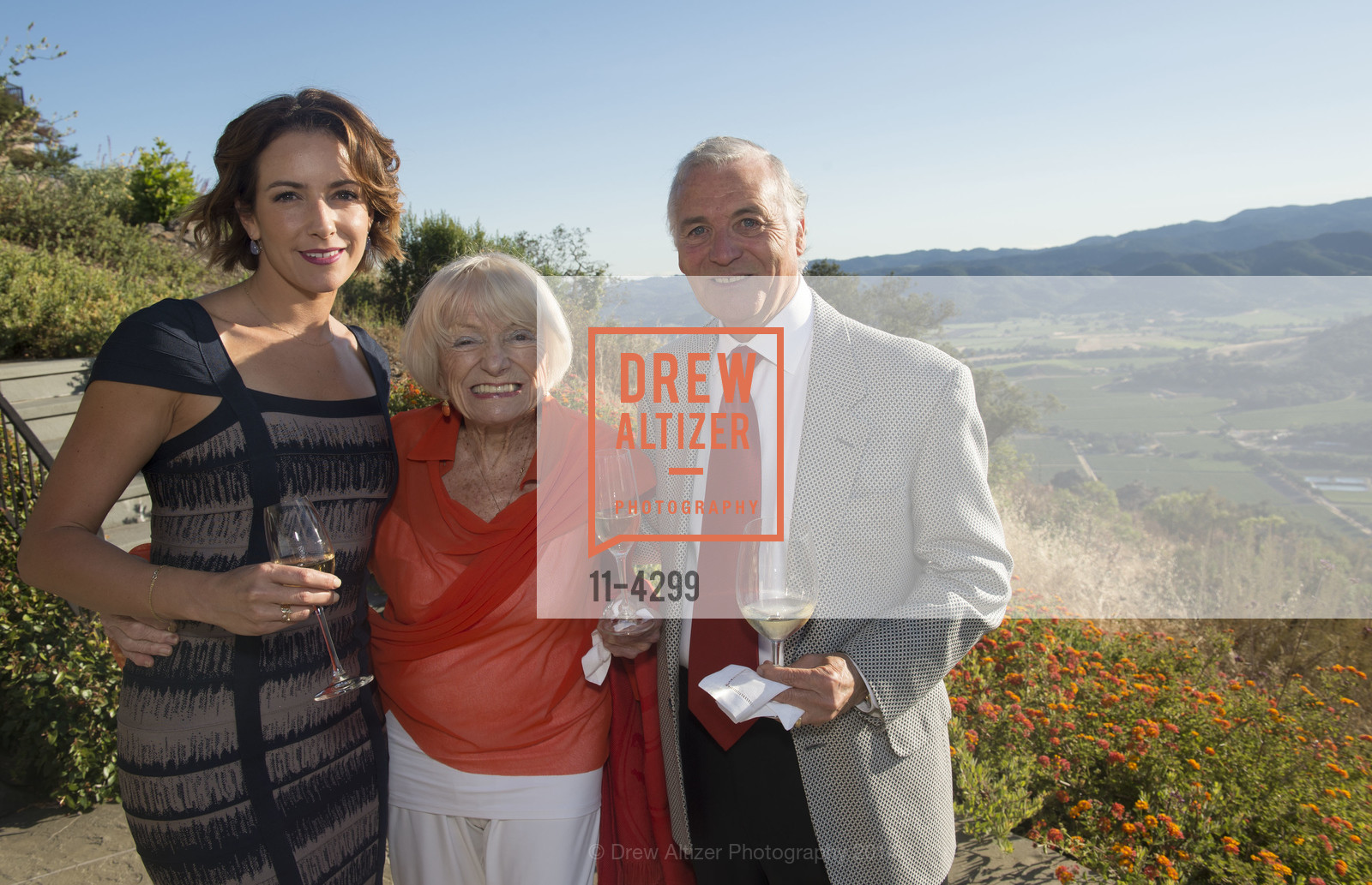 Alongra Dela Parra, Margrit Mondavi, Antonio Castellucci, FESTIVAL DEL SOLE'S Founders Dinner, US, July 10th, 2014, Photo #11-4299 Alongra Dela Parra, Margrit Mondavi, Antonio Castellucci, Photo #11-4299