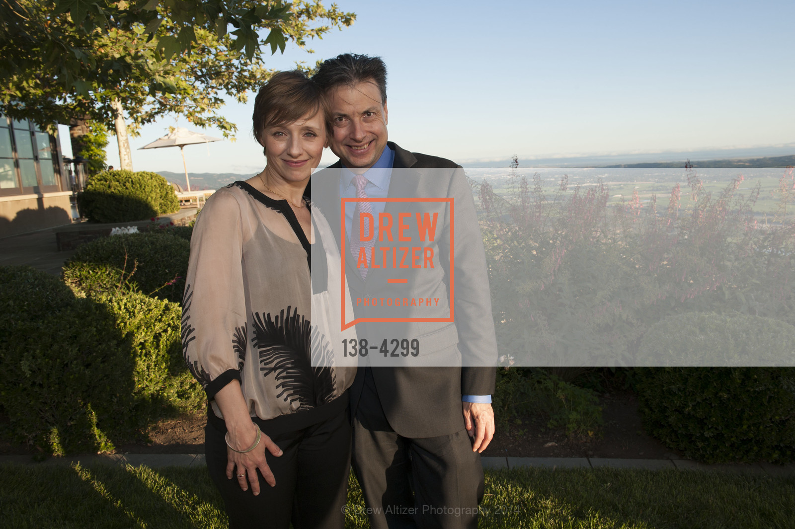 Alexis Gerlach, Charles Letourneau, FESTIVAL DEL SOLE'S Founders Dinner, US, July 10th, 2014, Photo #138-4299 Alexis Gerlach, Charles Letourneau, Photo #138-4299