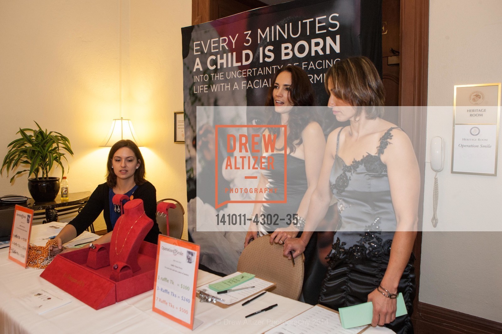 THE SMILE GALA San Francisco 2014, US, October 11th, 2014, Photo #141011-4302-35 Photo #141011-4302-35