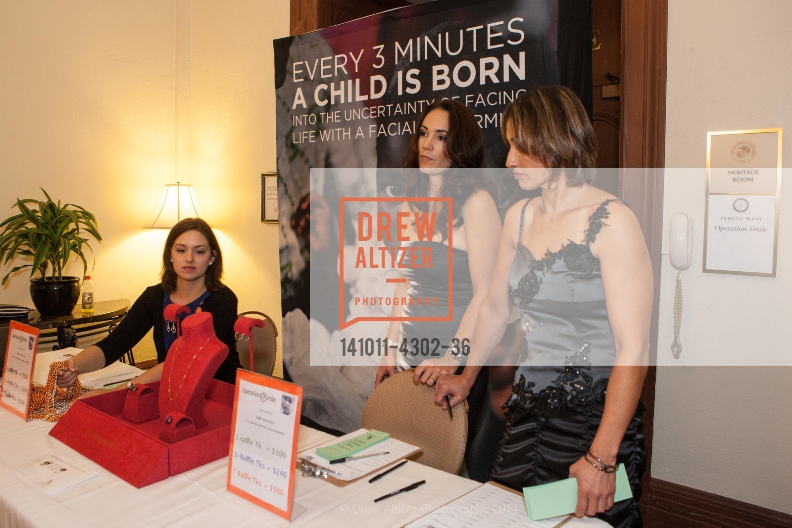 THE SMILE GALA San Francisco 2014, US, October 11th, 2014, Photo #141011-4302-36 Photo #141011-4302-36