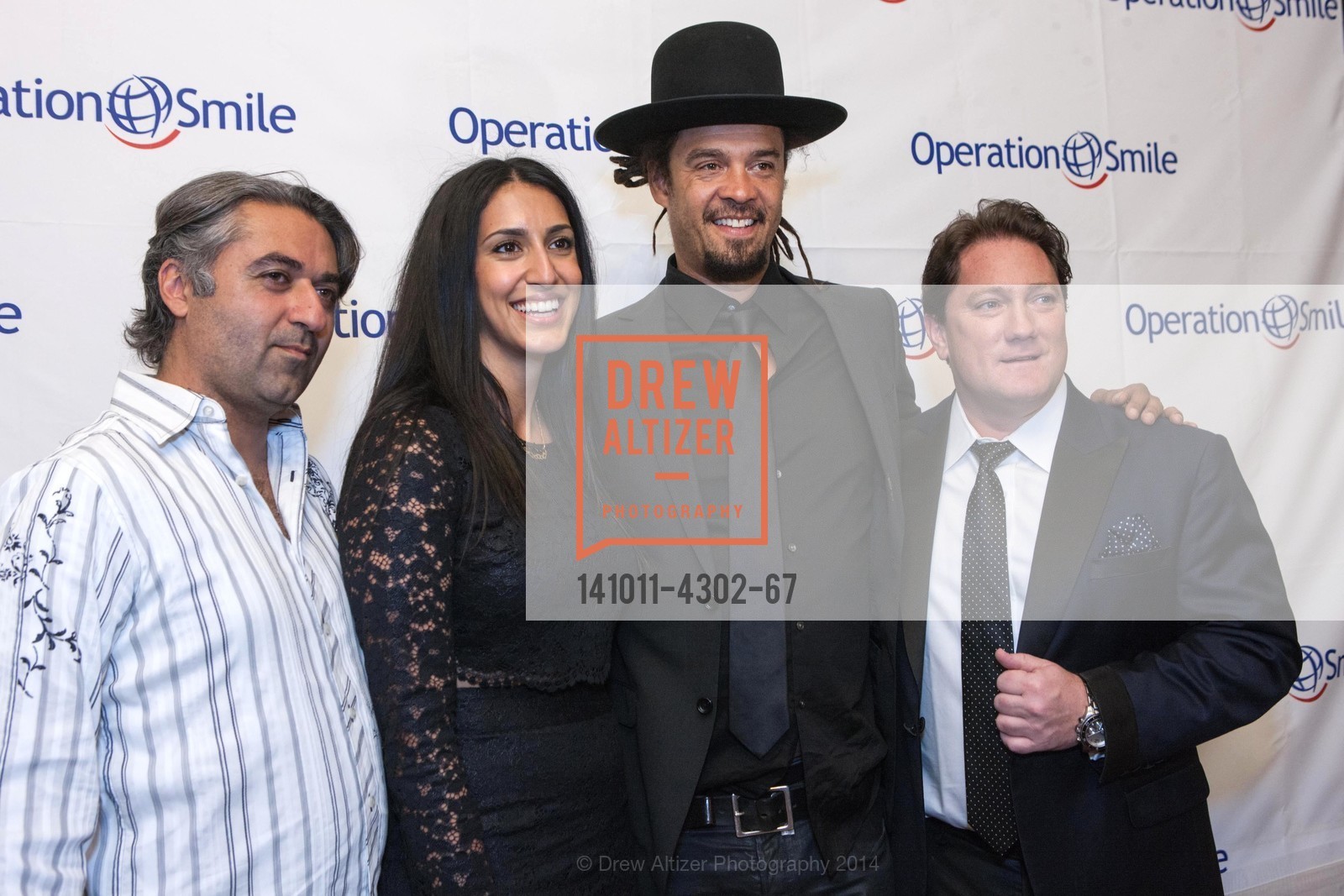 Hooman Khalili, Sara Agah, Michael Franti, Liam Mayclem, THE SMILE GALA San Francisco 2014 Benefiting OPERATION SMILE, US, October 11th, 2014, Photo #141011-4302-67 Hooman Khalili, Sara Agah, Michael Franti, Liam Mayclem, Photo #141011-4302-67