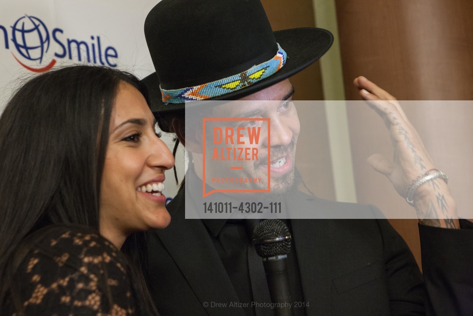 Sara Agah, Michael Franti, THE SMILE GALA San Francisco 2014, US, October 11th, 2014, Photo #141011-4302-111 Sara Agah, Michael Franti, Photo #141011-4302-111