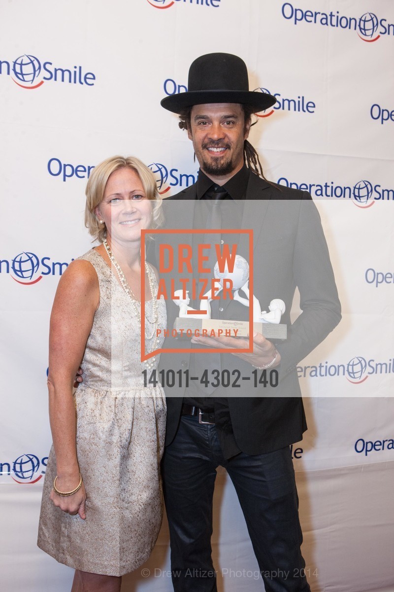 Michael Franti, THE SMILE GALA San Francisco 2014 Benefiting OPERATION SMILE, US, October 11th, 2014, Photo #141011-4302-140 Michael Franti, Photo #141011-4302-140