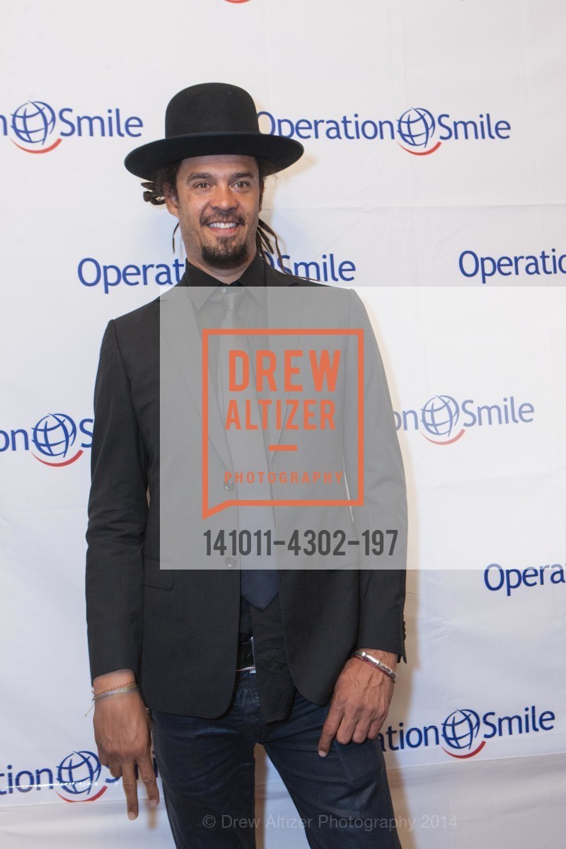 Michael Franti, THE SMILE GALA San Francisco 2014, US, October 11th, 2014, Photo #141011-4302-197 Michael Franti, Photo #141011-4302-197