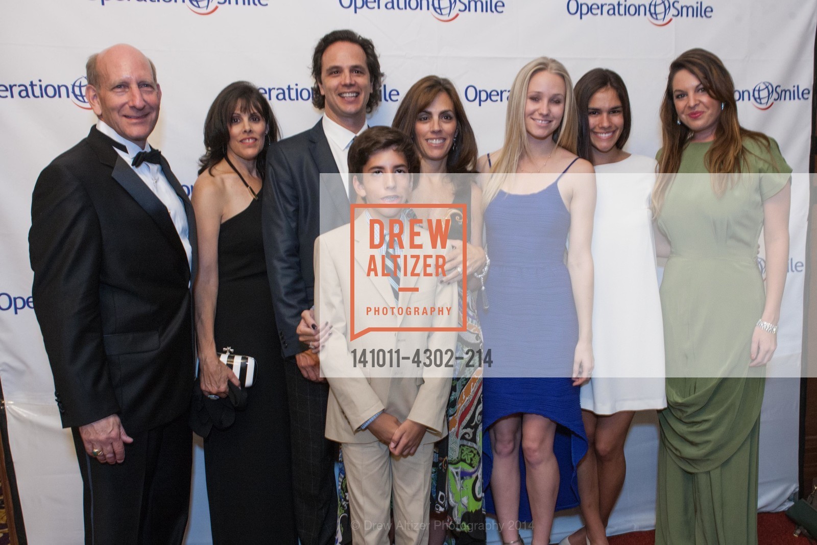 Griffin Lori, Lisa Lori, THE SMILE GALA San Francisco 2014 Benefiting OPERATION SMILE, US, October 11th, 2014, Photo #141011-4302-214 Griffin Lori, Lisa Lori, Photo #141011-4302-214