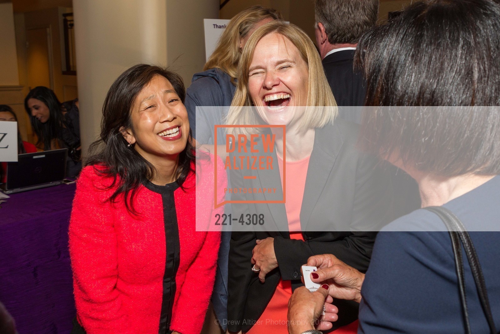 Gloria Lee, Lynzi Ziegenhagen, 5th Annual ENVIRONMENTAL WORKING GROUP'S Earth Dinner, US, May 20th, 2014, Photo #221-4308 Gloria Lee, Lynzi Ziegenhagen, Photo #221-4308