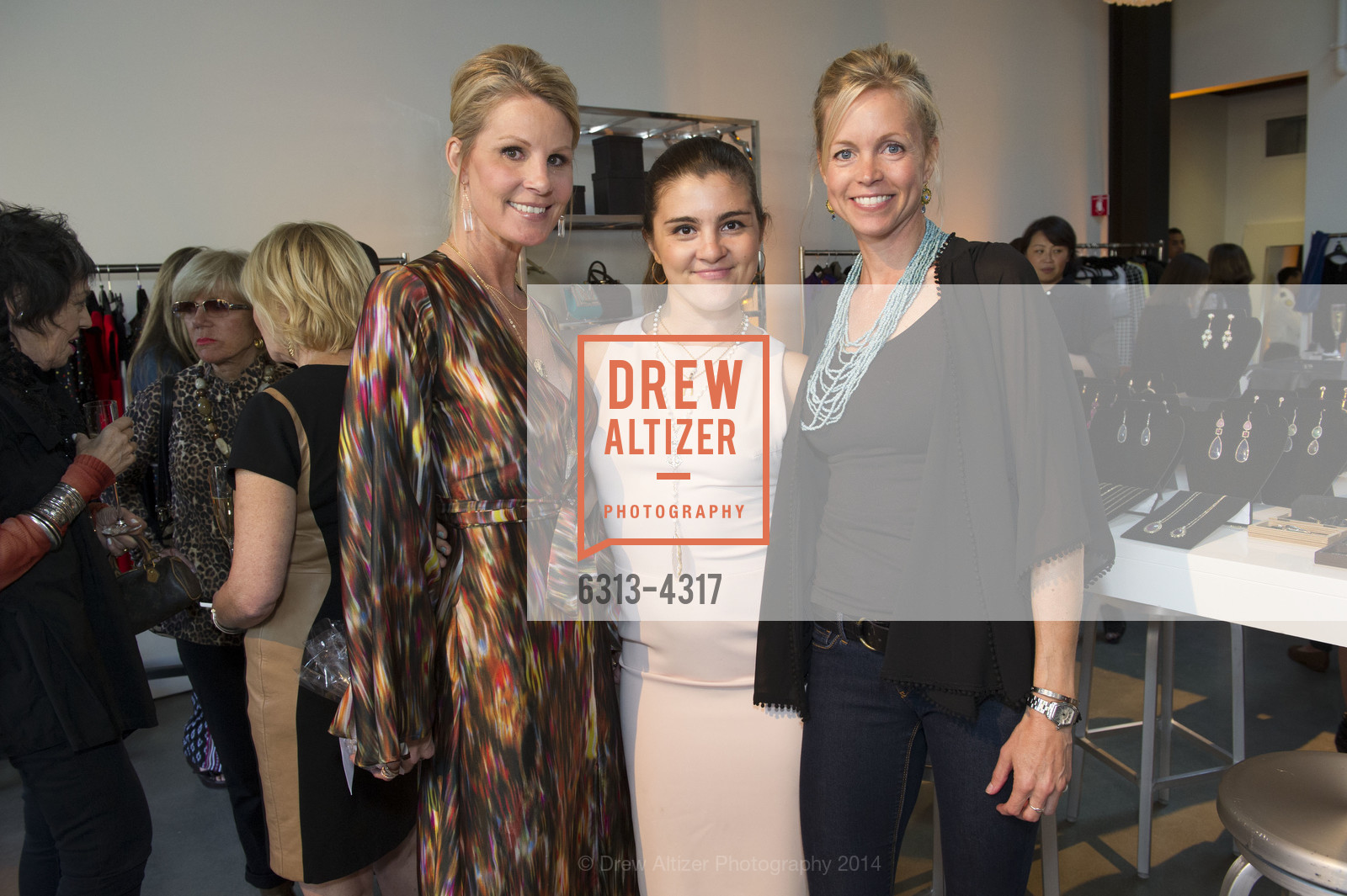 Samantha Bowman, Hayly Mickles, Cindy Jenkel, CLOSET HQ Pop-Up and Pop-In, US, May 5th, 2014, Photo #6313-4317 Samantha Bowman, Hayly Mickles, Cindy Jenkel, Photo #6313-4317