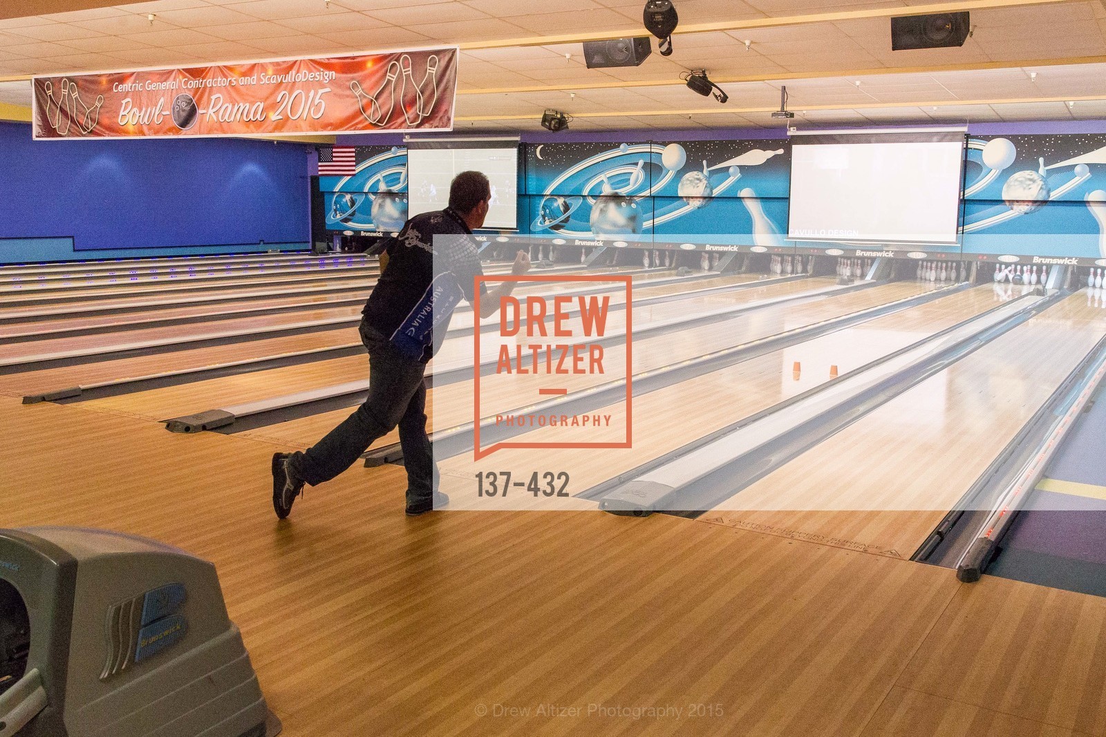 Bowling, ScavulloDesign Centric Builders Bowling Party, Presidio Bowl. 93 Moraga Ave, October 29th, 2015,Drew Altizer, Drew Altizer Photography, full-service agency, private events, San Francisco photographer, photographer california