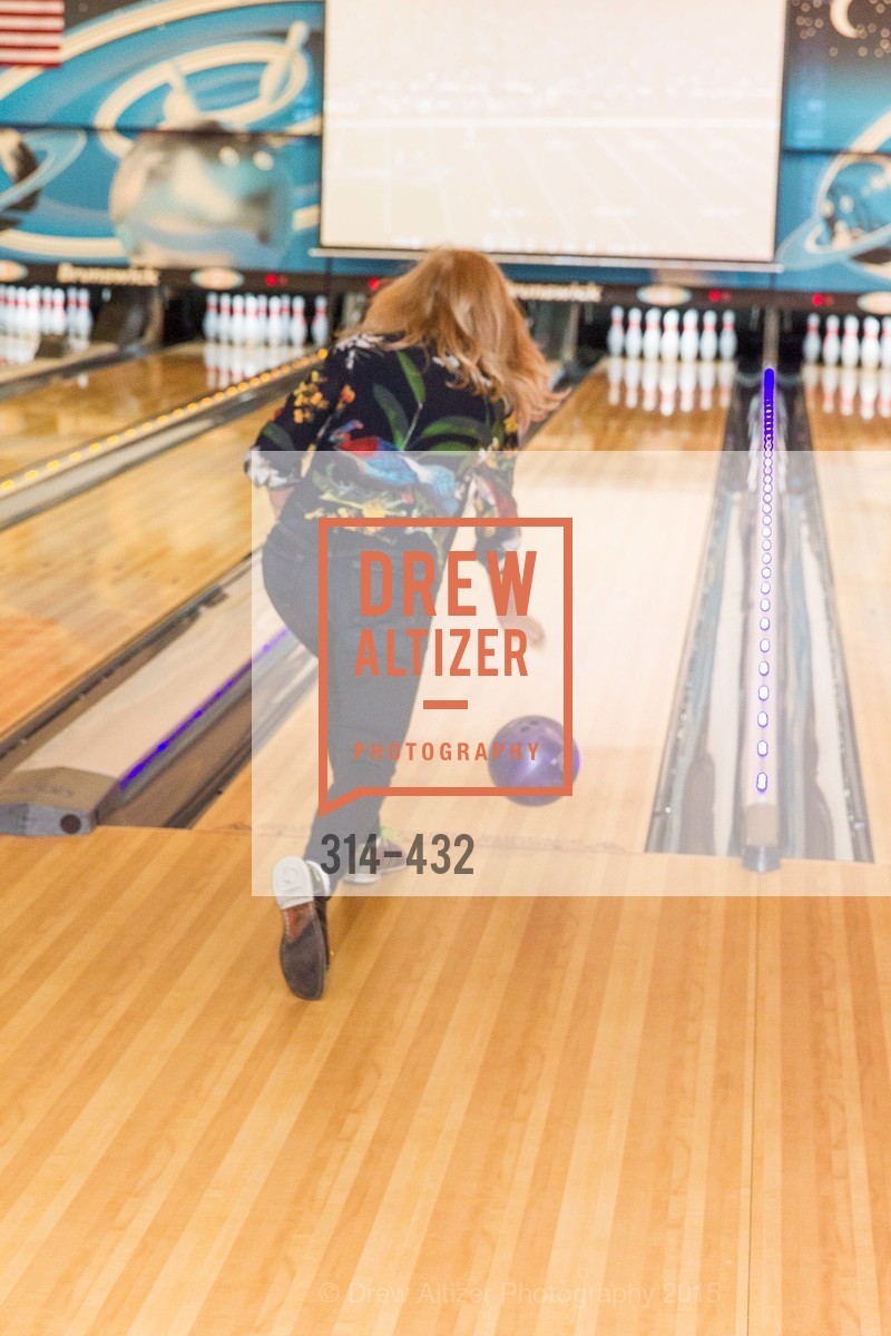 Bowling, ScavulloDesign Centric Builders Bowling Party, Presidio Bowl. 93 Moraga Ave, October 29th, 2015,Drew Altizer, Drew Altizer Photography, full-service agency, private events, San Francisco photographer, photographer california