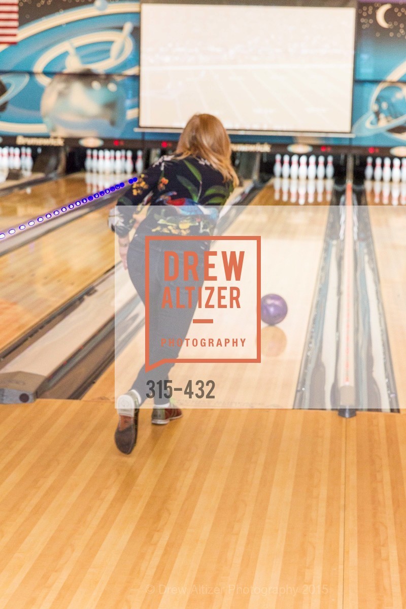 Bowling, ScavulloDesign Centric Builders Bowling Party, Presidio Bowl. 93 Moraga Ave, October 29th, 2015,Drew Altizer, Drew Altizer Photography, full-service agency, private events, San Francisco photographer, photographer california