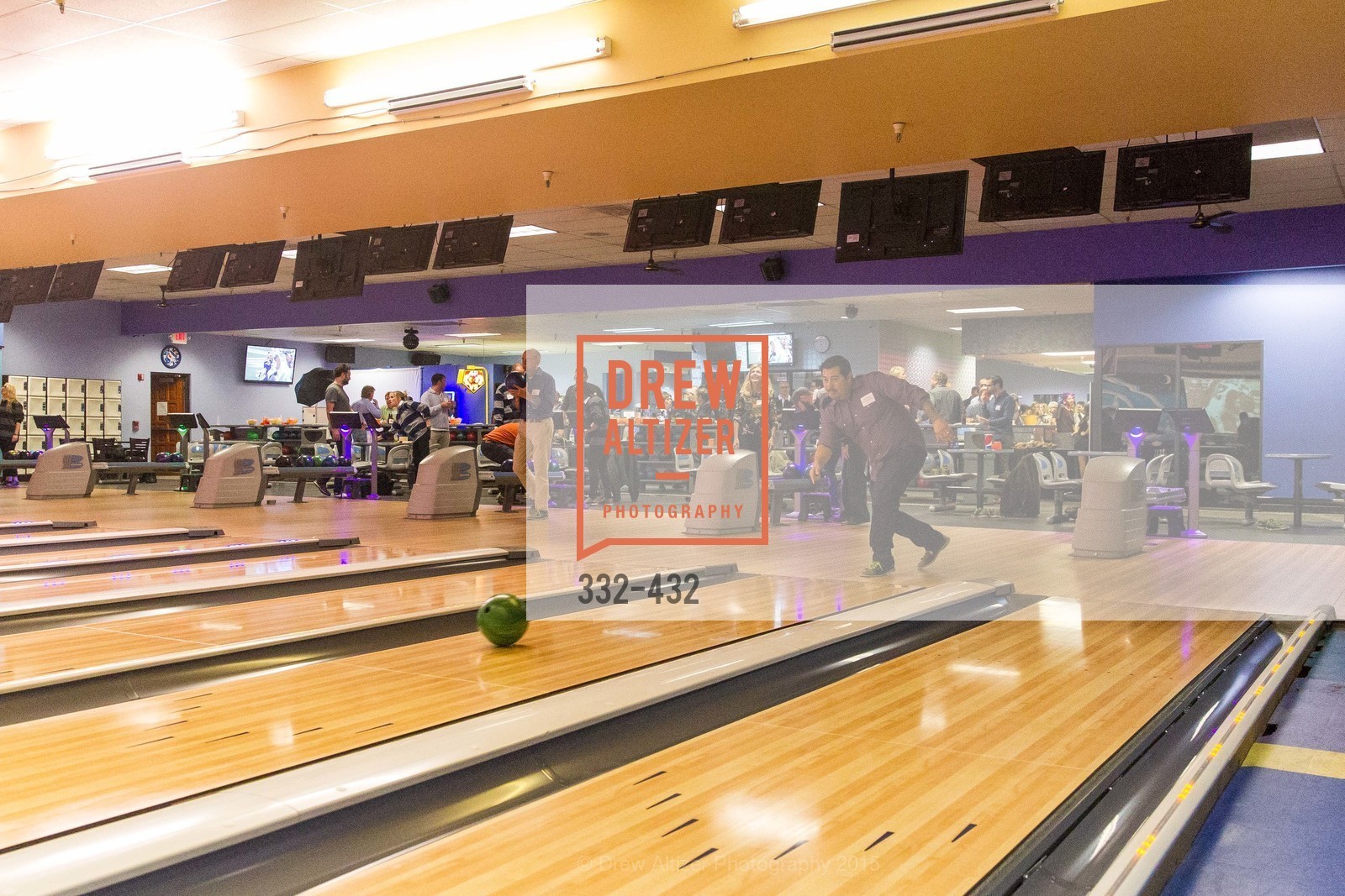 Bowling, ScavulloDesign Centric Builders Bowling Party, Presidio Bowl. 93 Moraga Ave, October 29th, 2015,Drew Altizer, Drew Altizer Photography, full-service agency, private events, San Francisco photographer, photographer california